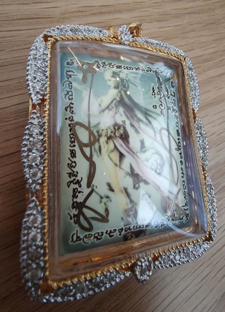 【高級品！】タイのお守りプラクルアン！九尾の狐！金運&恋愛&仕事運がアップ！