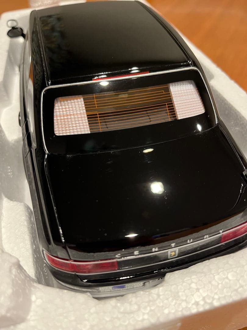 レイズ　1/18 トヨタ センチュリー 日本国内閣総理大臣専用車
