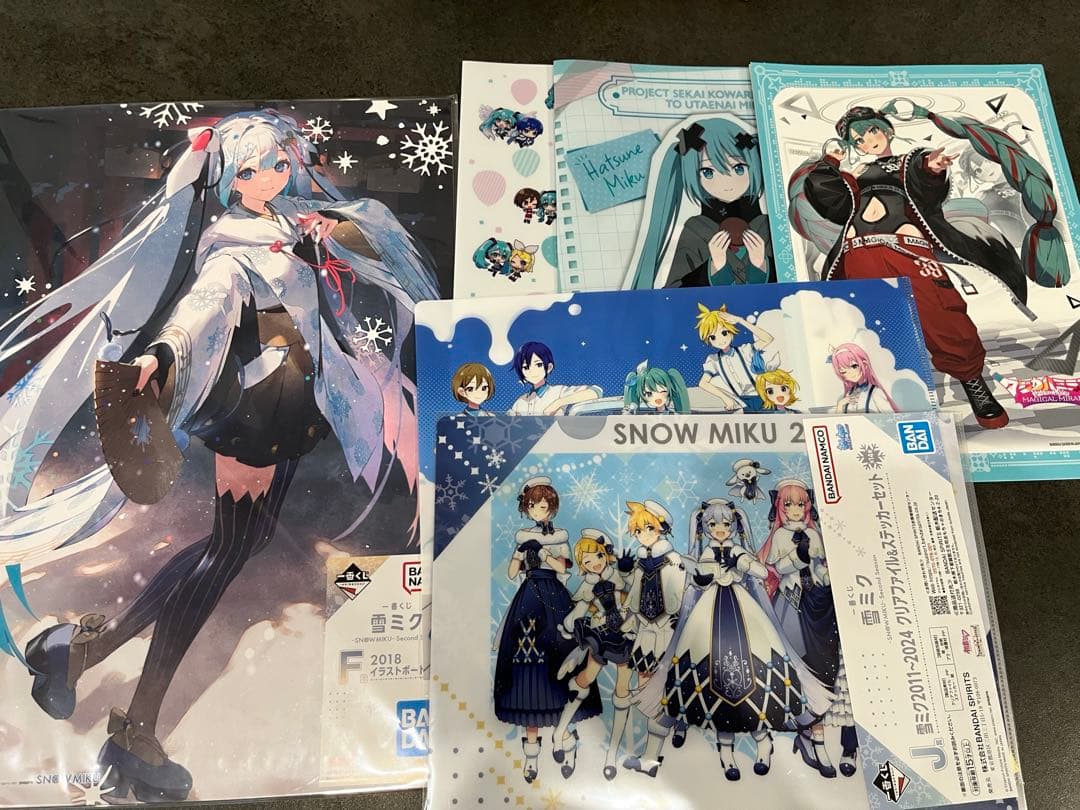 初音ミク フィギュアとグッズセット