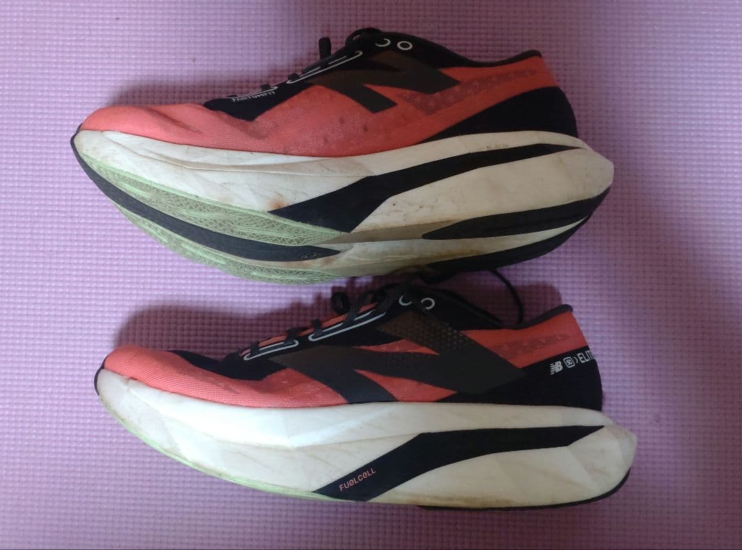 ニューバランス FuelCell SuperComp Elite v4(27cm