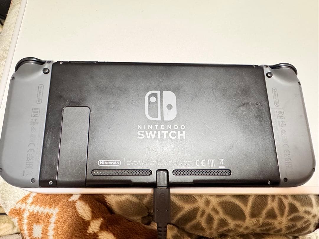 Nintendo Switch 本体 + ドック　＋joycon 4個　＋SD