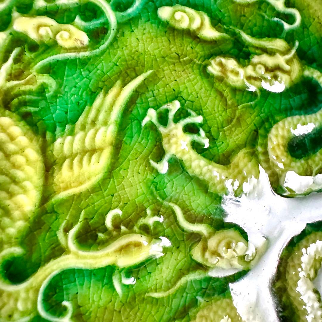 中国古美術　明時代　素三彩　龍図鳳凰図　飾皿　縁起　古玩　骨董　古美術品