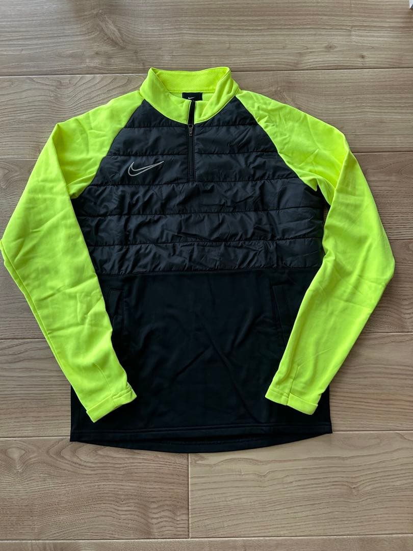 Nike 長袖トップスとパンツ セット