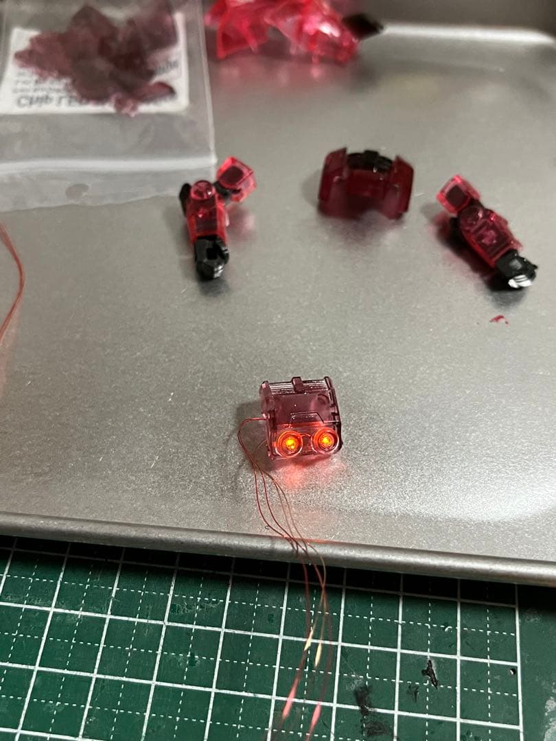 シャア専用ザク　マイコン制御　電飾