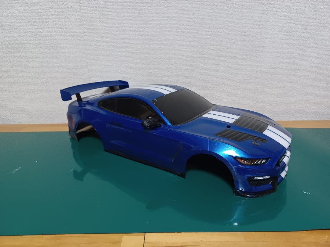 タミヤ　TT-02　ラジコン　フォードマスタング、ヤリス