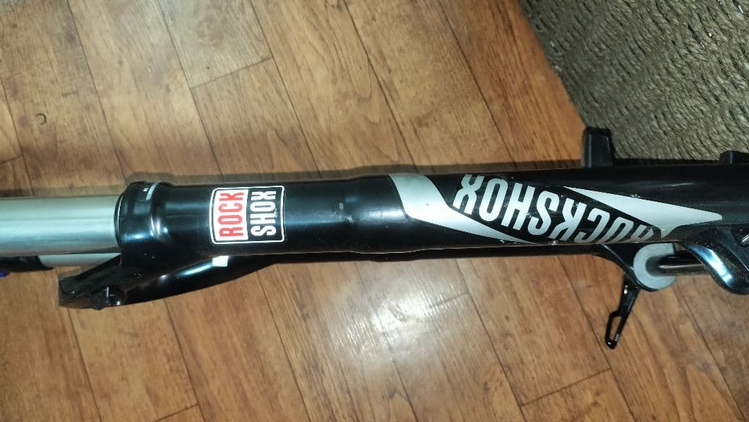 【送料無料】 RockShox Recon silver 130 サスペンション