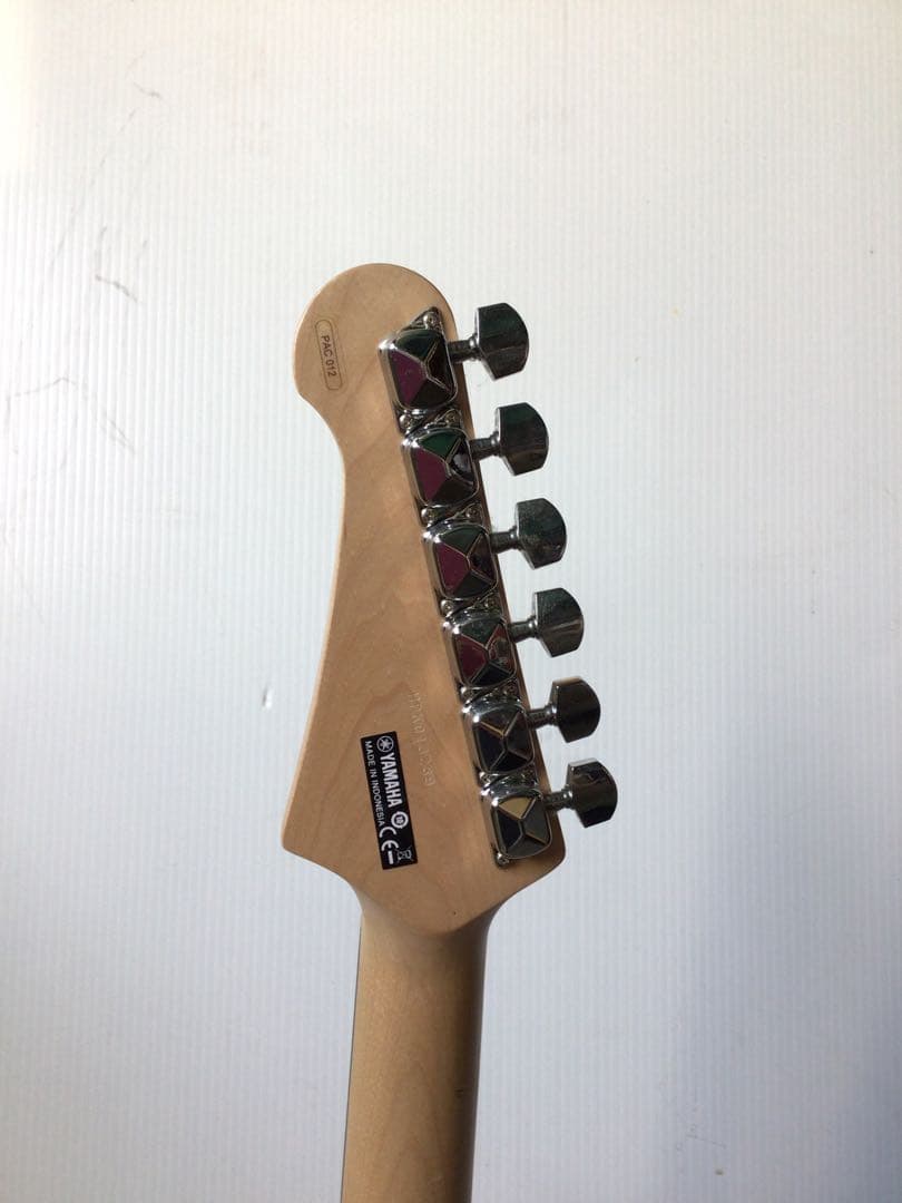 超美品　Yamaha PACIFICA 「012」レッドエレキギター