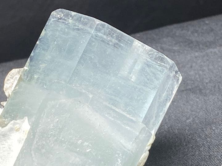 アクアマリン　結晶 160g