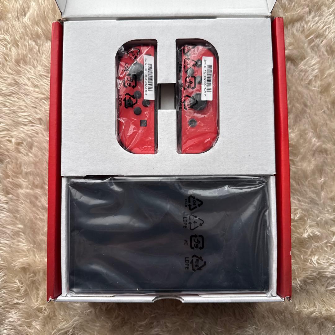 限定カラー Nintendo Switchマリオレッド+充電グリップ