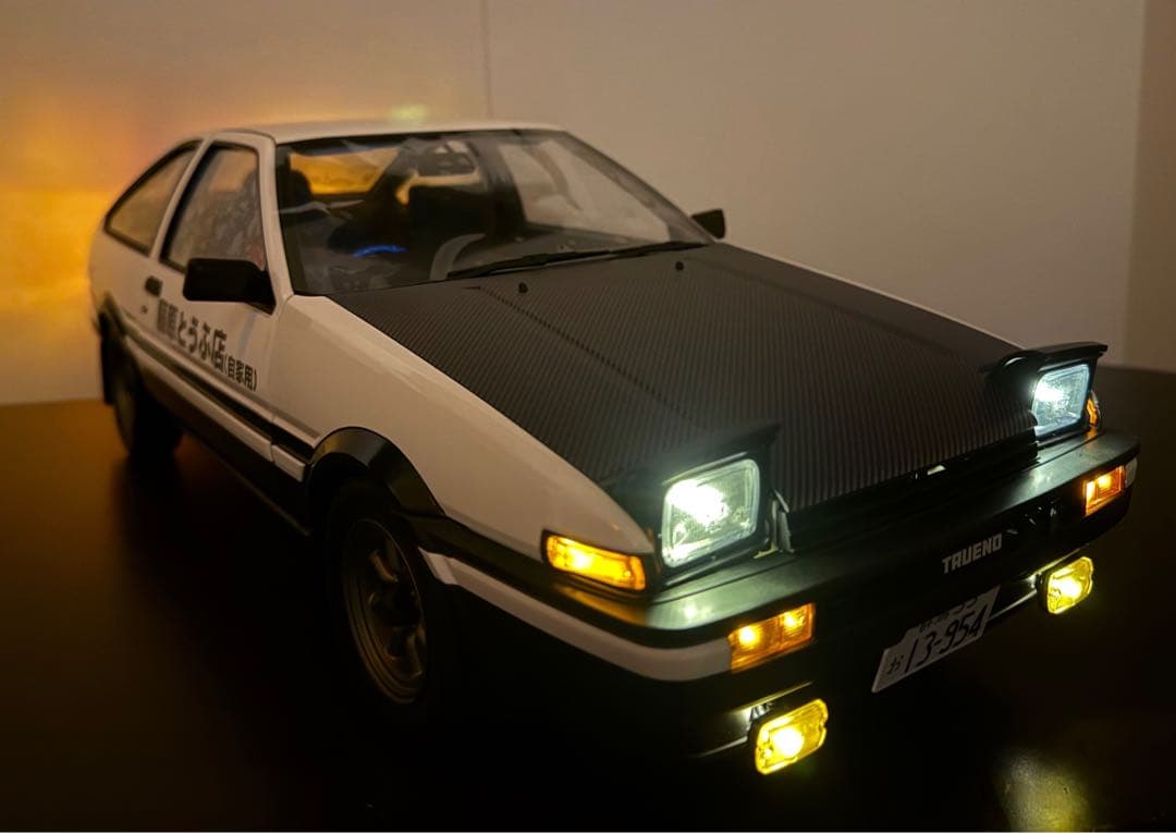 ディアゴスティーニ1/8 頭文字DのAE86ハチロクカスタム完成品
