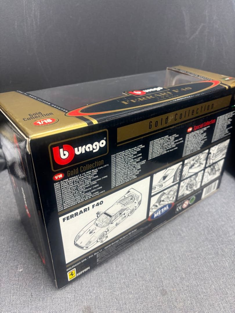 【美品】フェラーリ　F40 burago 1/18
