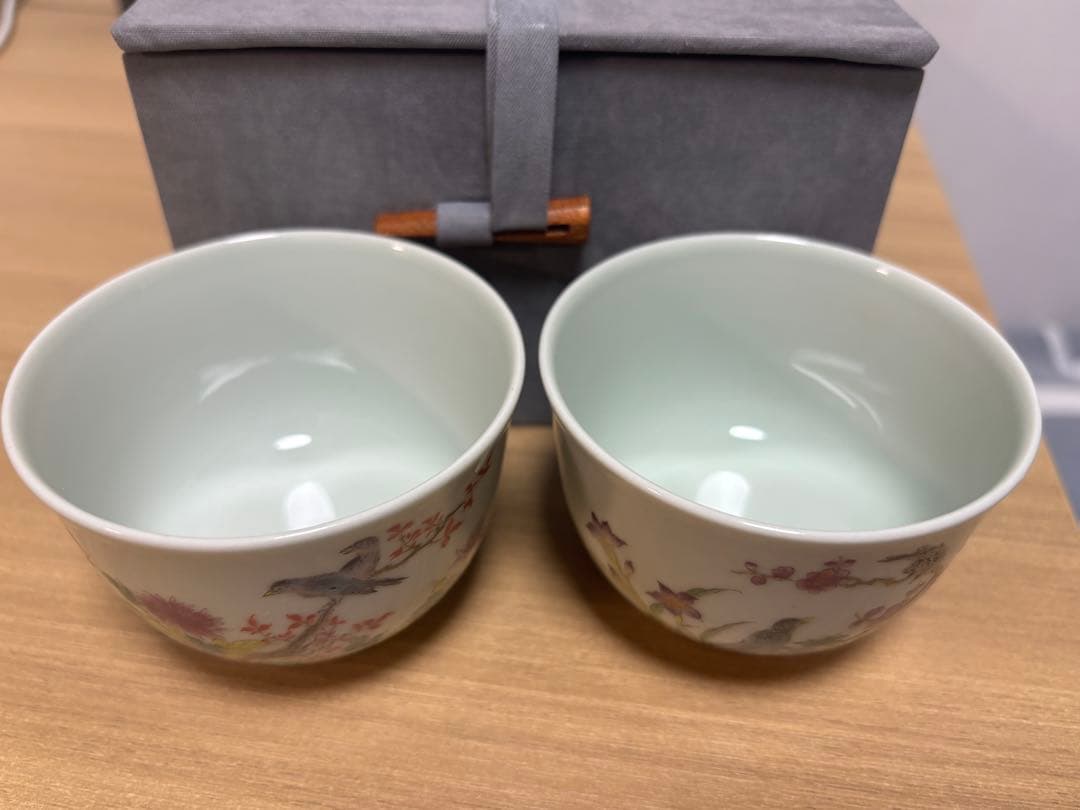 中国清時代　花鳥文茶碗 盃 粉彩　琺瑯彩　雍正年製在銘 官窯 2個セット（秋冬）