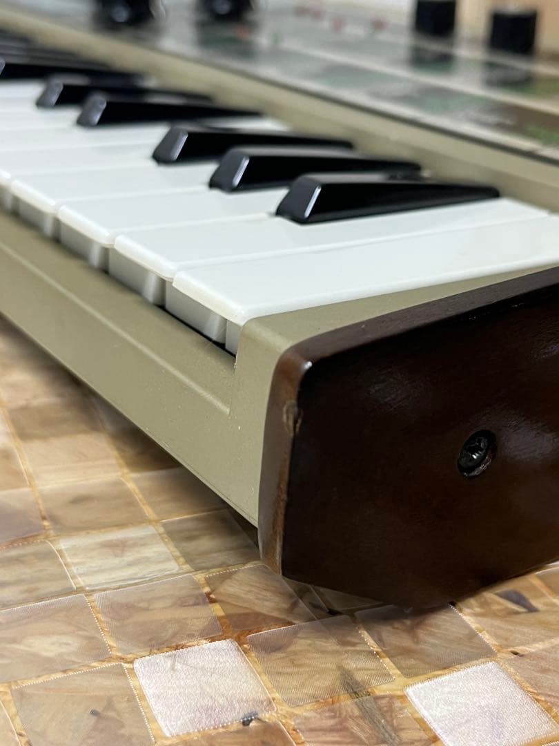 t*e様 KORG microKORG シンセサイザーとNumarkヘッドホンセ