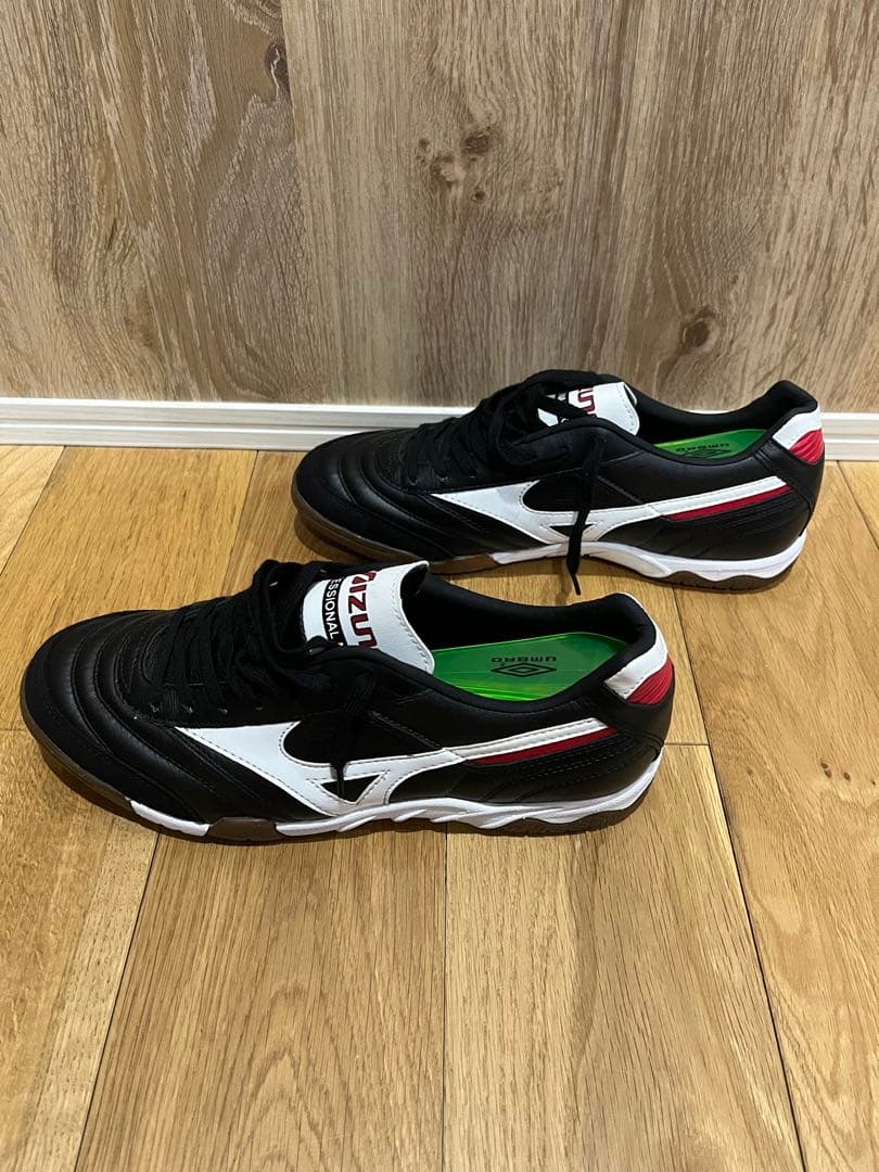 希少　mizuno ミズノ　旧型モレリアIN 26.0cm