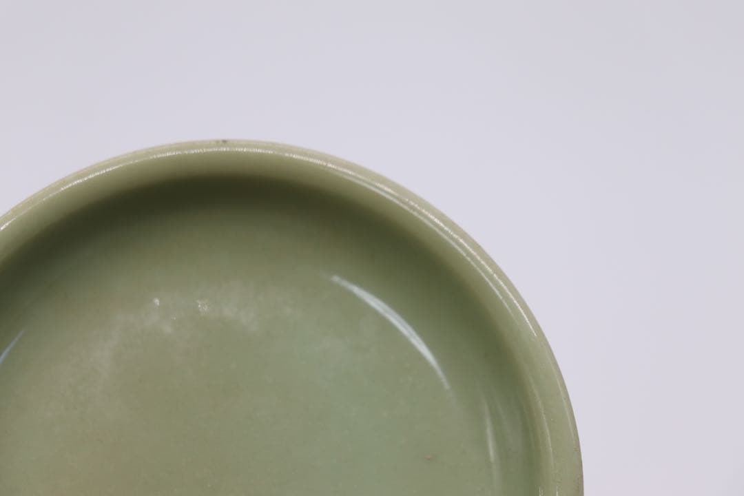 中国　青磁小皿　古陶磁器　送料込み0108