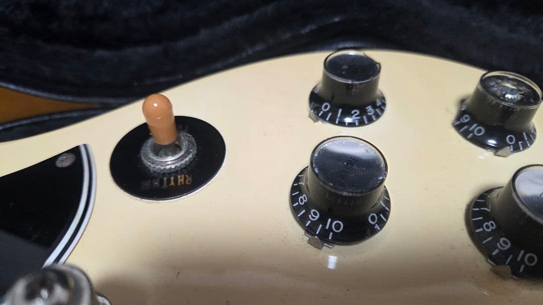 Gibson SG モデル品！1962年オリジナルプレート搭載！クリームボディ