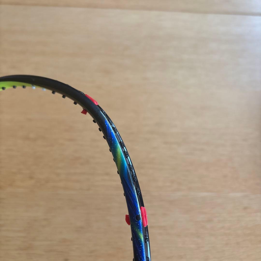 バドミントンラケット アストロクス77 4U