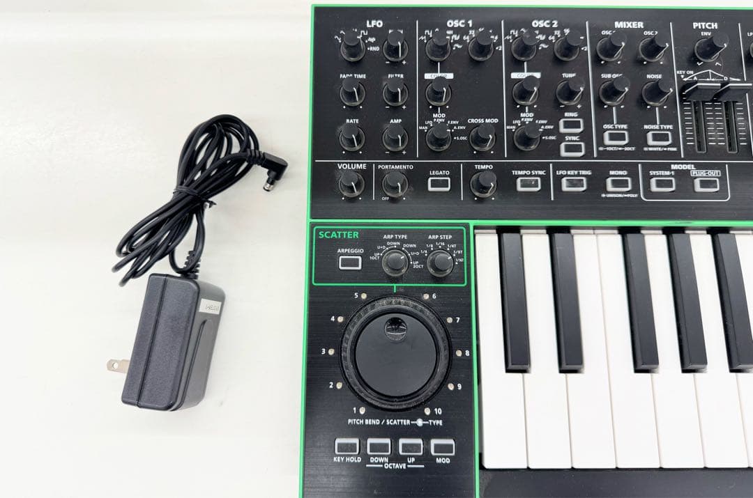 Roland SYSTEM-1 シンセサイザー 本体