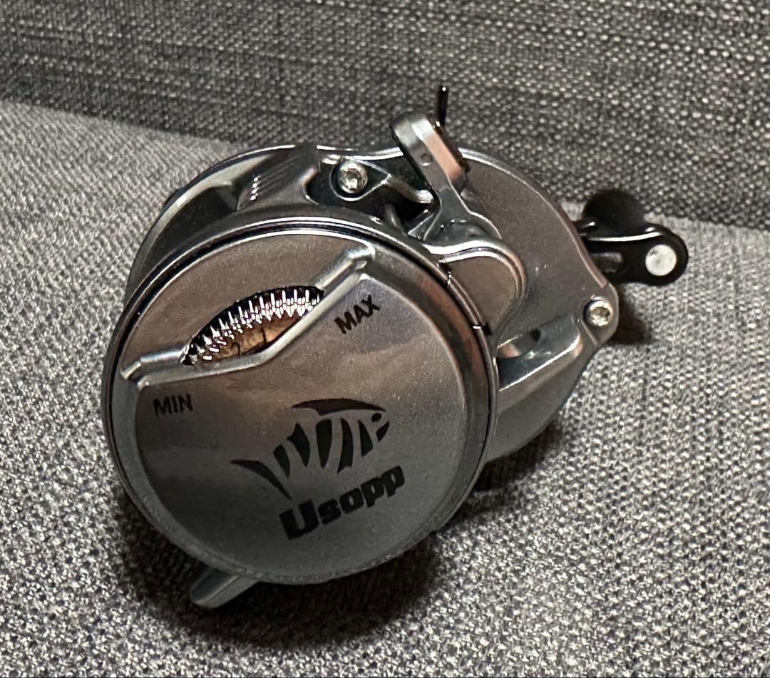 明日までセール！新品 超軽量 丸型ベイトフィネスリール　左ハンドル ベイトリール