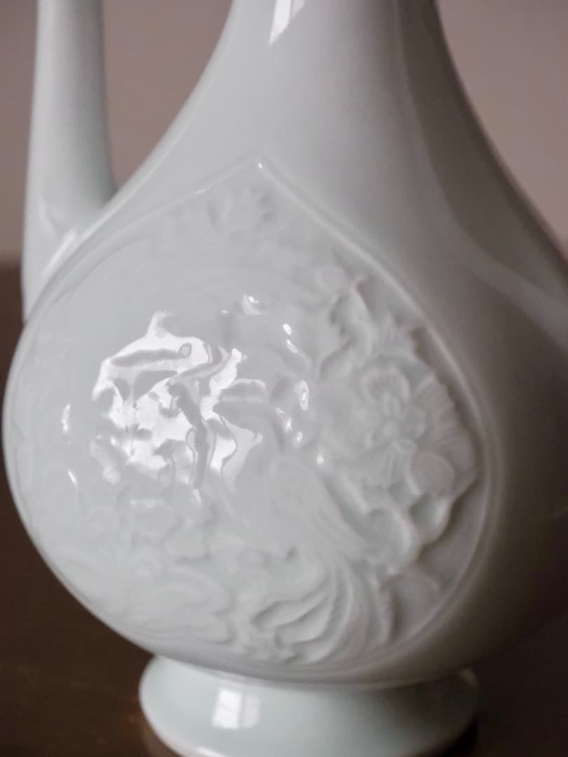 平安石亭　松本石亭　白磁彫花　仙盞瓶　水注　茶道具　現代工芸Q2351