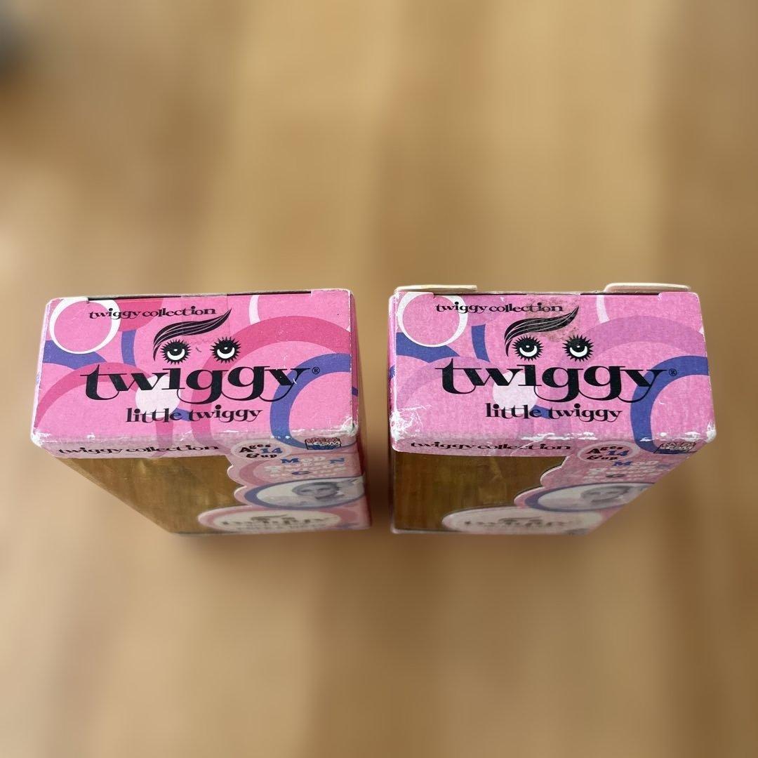 twiggy フィギュア　2種類