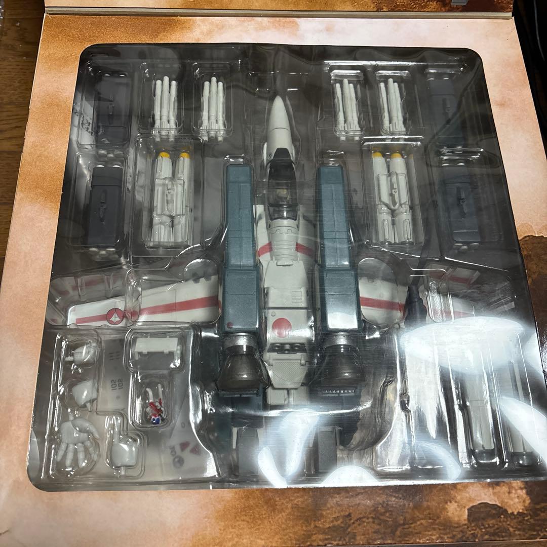 YAMATO やまと マクロス 1/48 完全変形 VF1J スーパーバルキリー