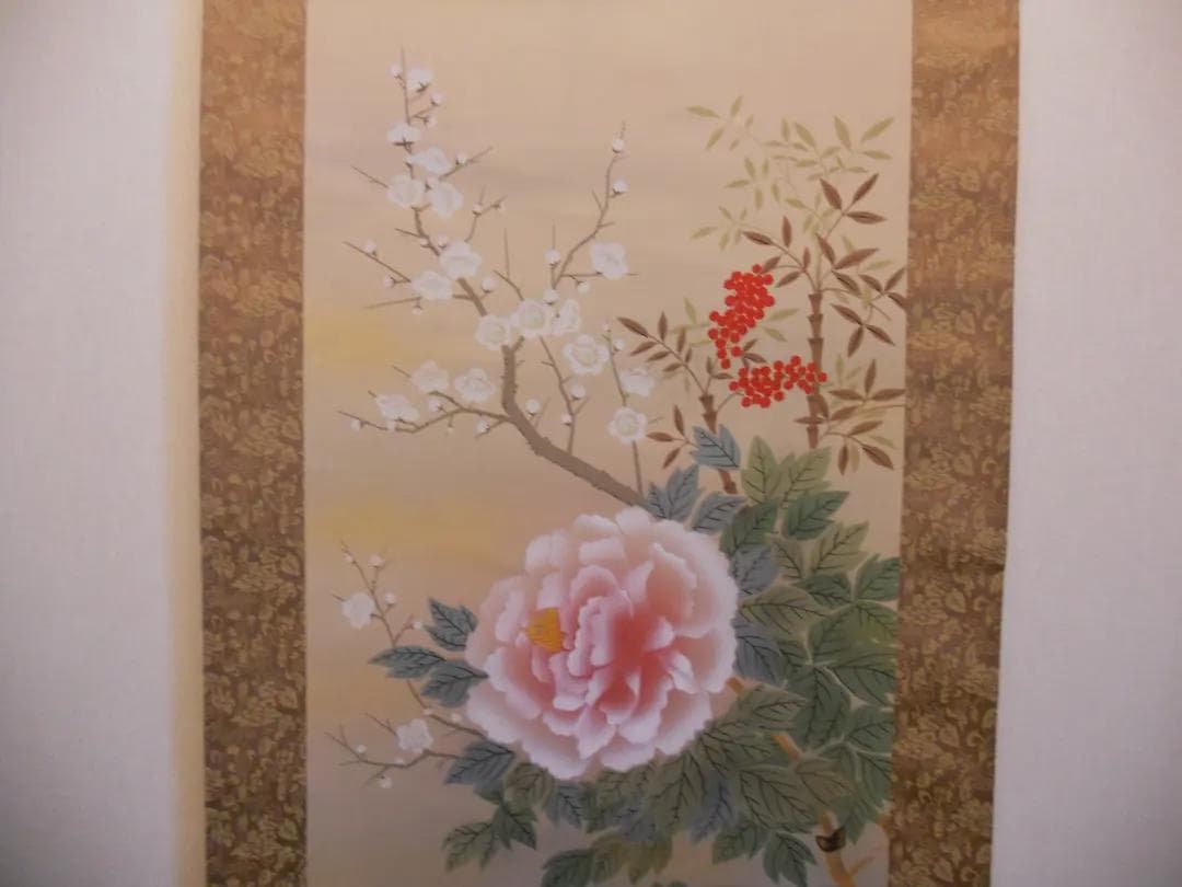 掛け軸 美峰 四季花 絹本 希少 軸装 茶道具 掛軸 美品 です。