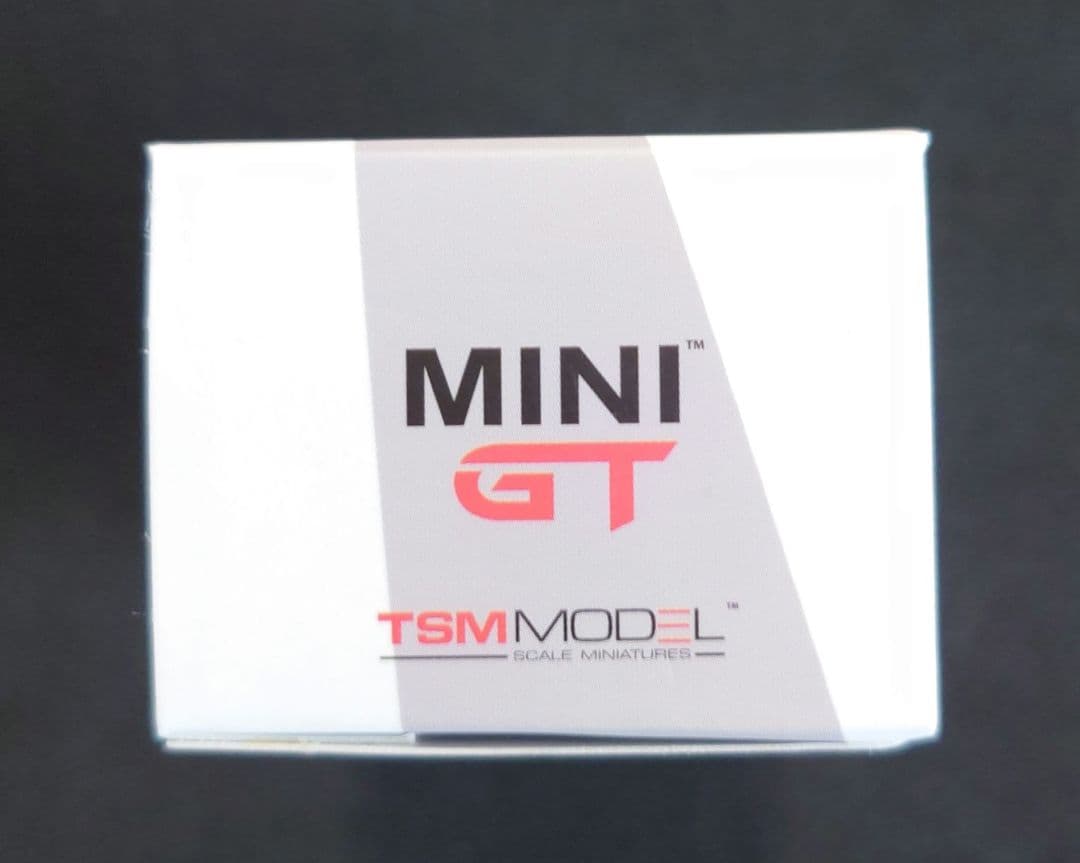 MINI GT LB★Works Nissan GT-R R35 ホワイト