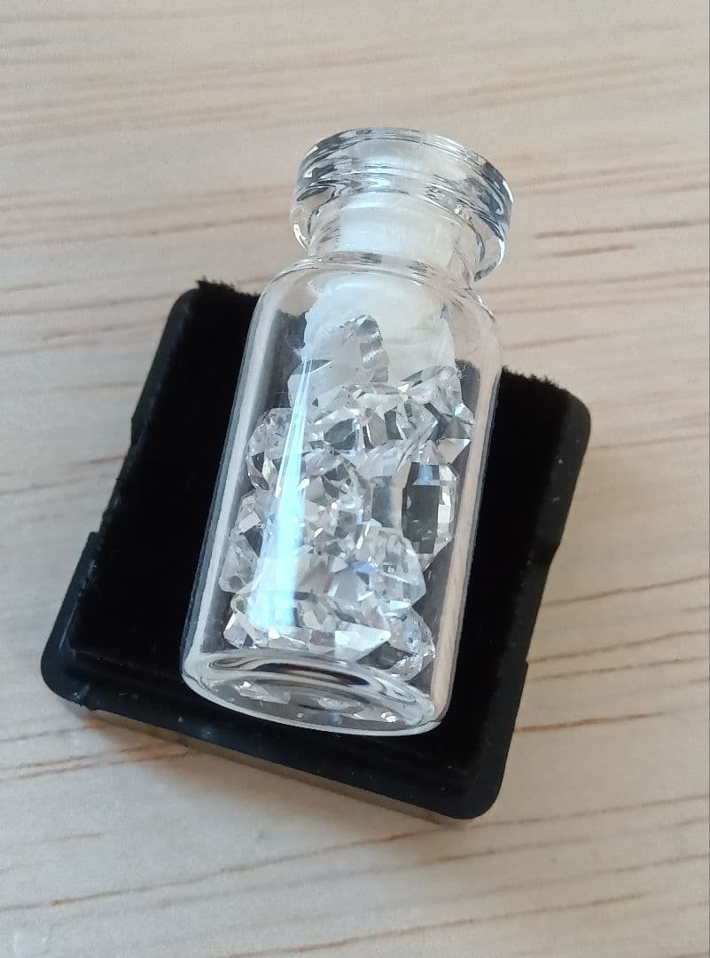 【レア】【希少】ベラクルスアメジスト　ハーキマーダイヤモンド　小瓶入り　美品