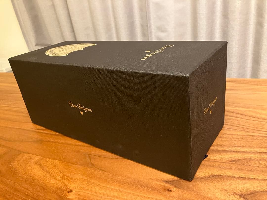 【新品】ドンペリニヨンヴィンテージ 2006年 750ml 箱•冊子付き