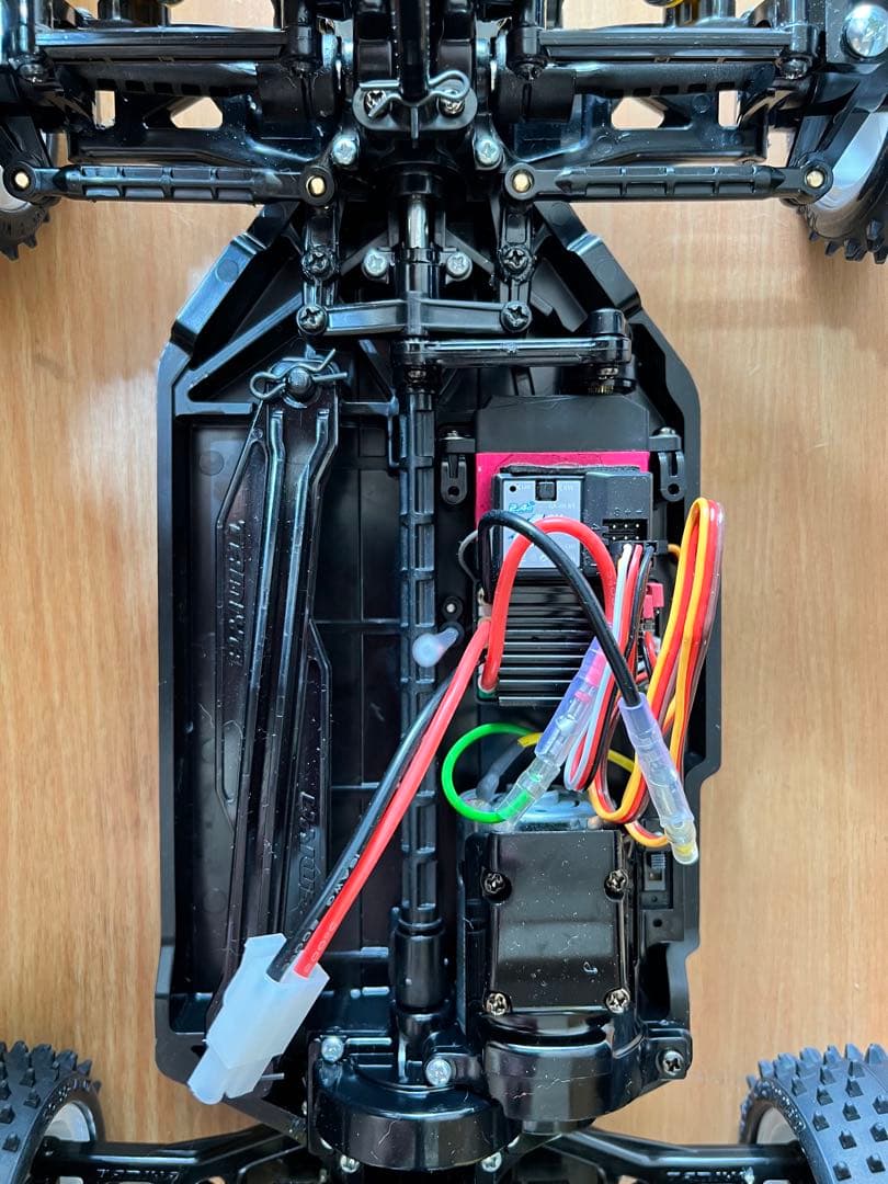 タミヤ　ネオスコーチャー4WD RCメカ付き
