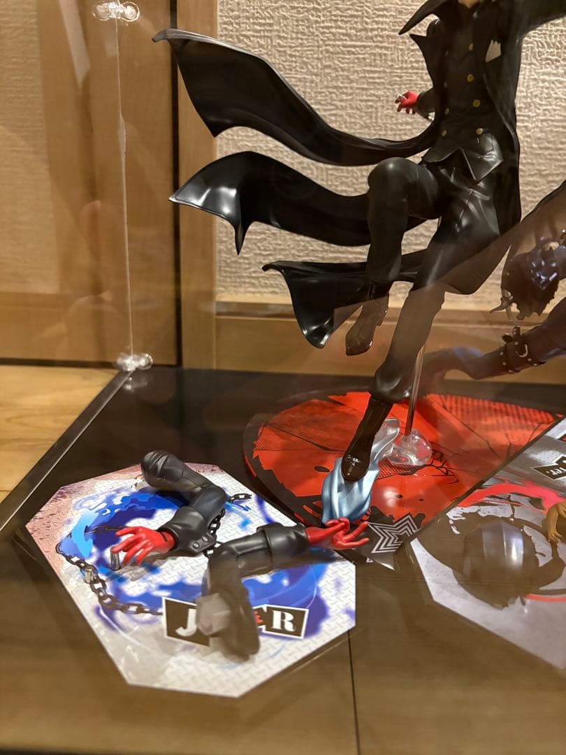 新品同様 国内正規品　ペルソナ5 ジョーカー＆クロウフィギュア セット 全品完備