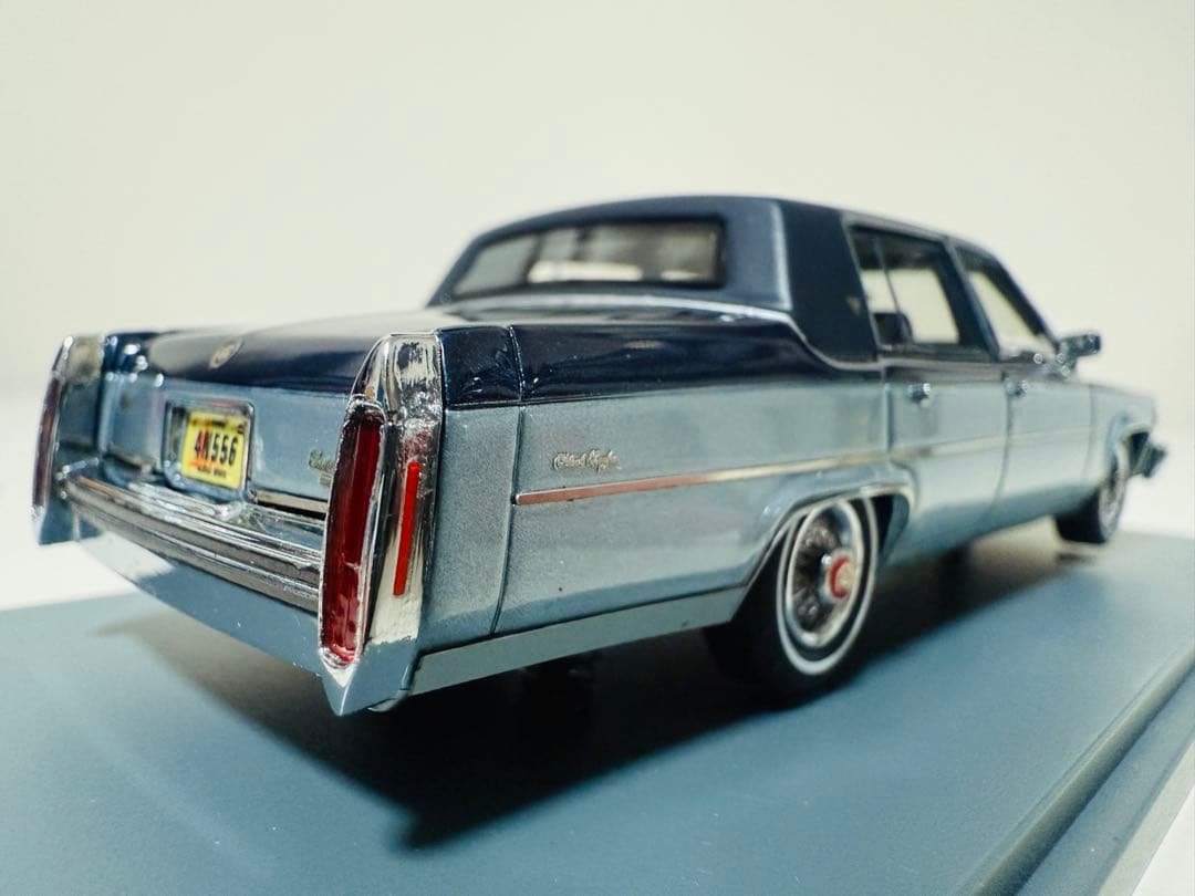 Neo/'82 Cadillacキャデラック Broughamブロアム 1/43