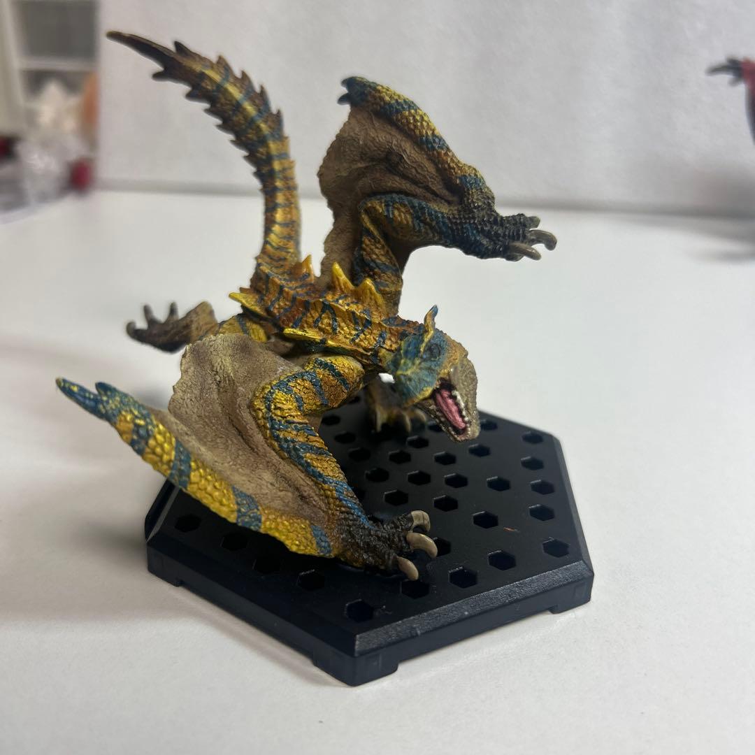 モンスターハンター　ティガレックス フィギュア　４種類