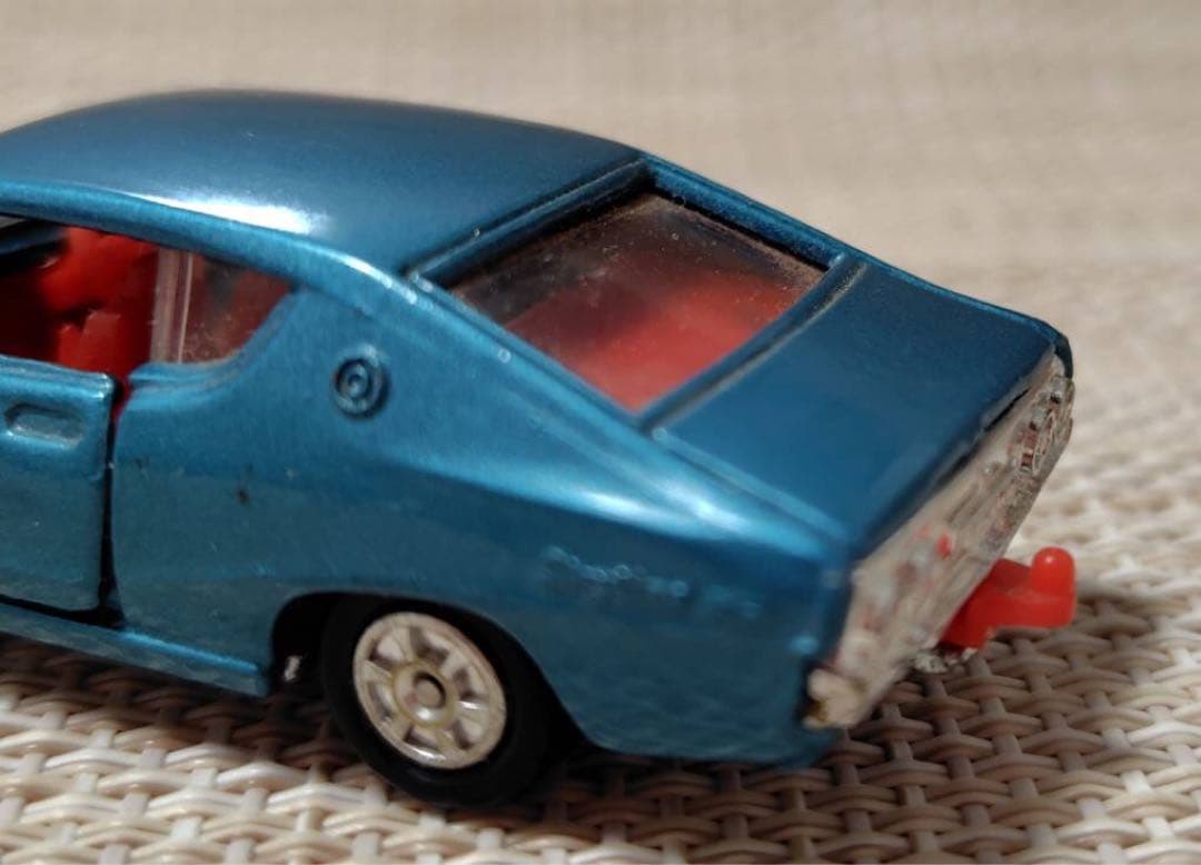トミカ黒箱82-1 日産￼スカイライン2000 GT-X 日本製 当時物￼￼￼￼