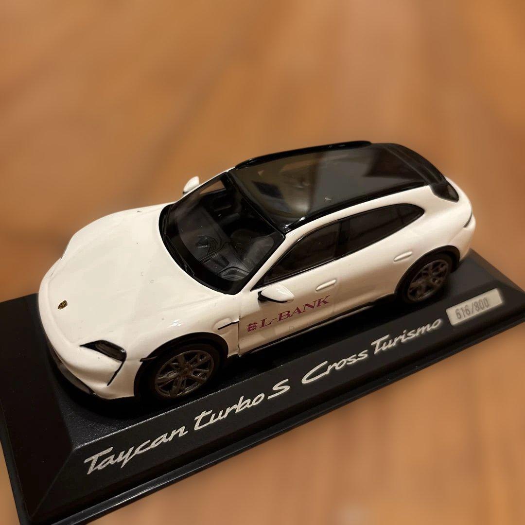 【世界800台限定・非売品】ポルシェ タイカン L-BANK特注 1/43