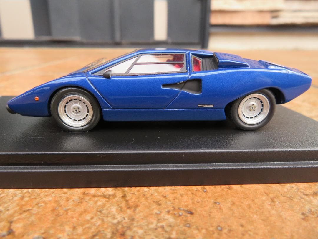 MR社製　1/43　ランボルギーニカウンタックLP400　499台限定生産品