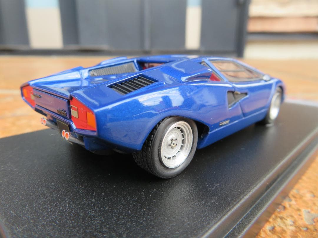 MR社製　1/43　ランボルギーニカウンタックLP400　499台限定生産品