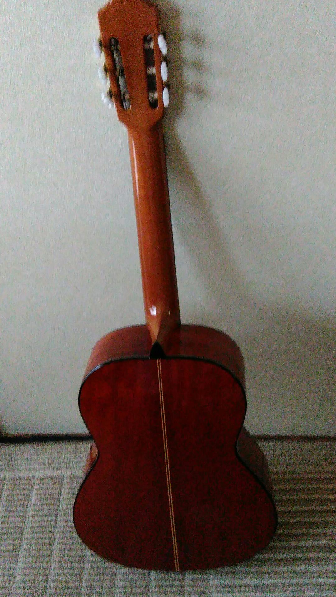 手工品クラシックギター