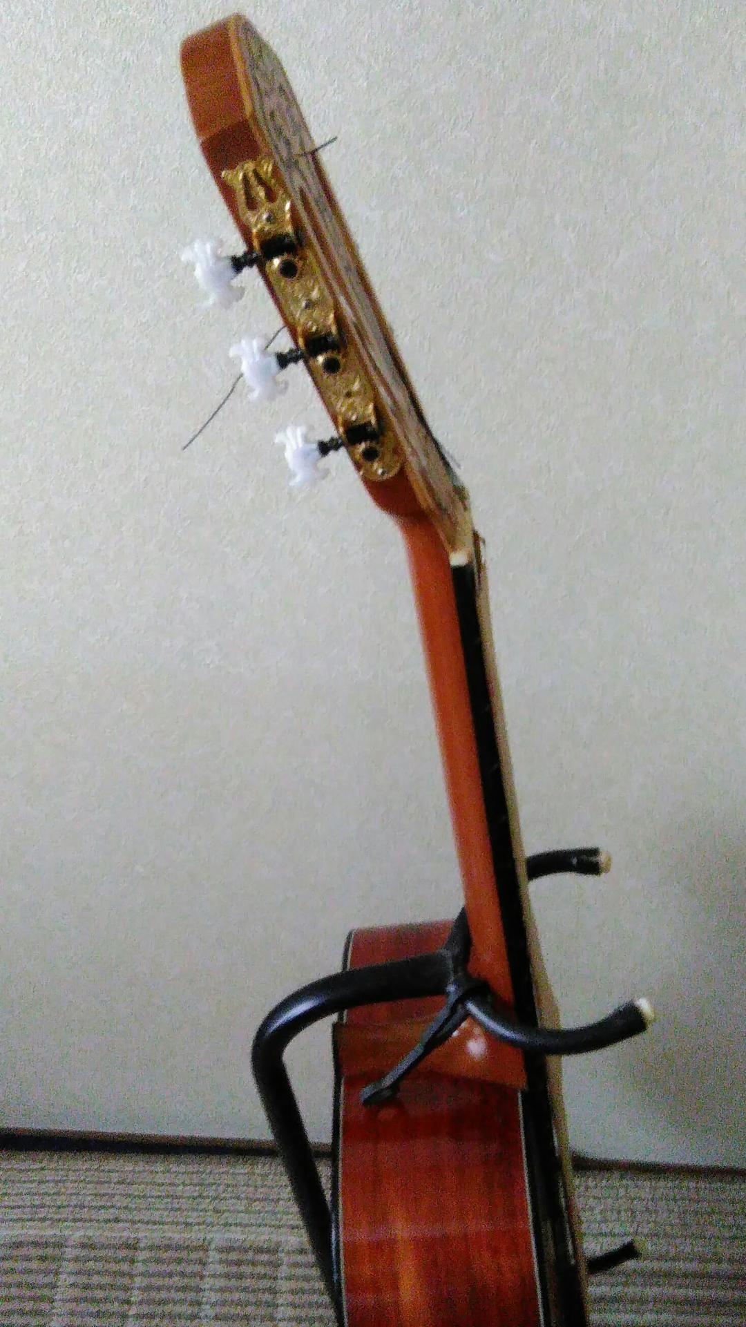 手工品クラシックギター