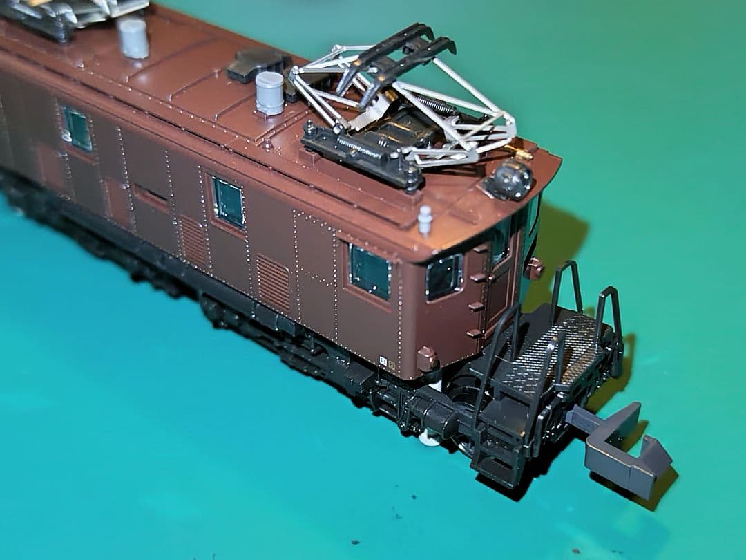 KATO 3078-2 ED19（省形ヨロイ戸）電機機関車