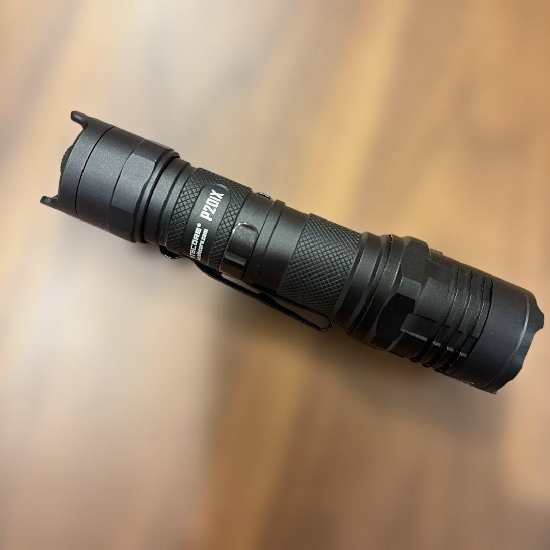 P20iX 懐中電灯 ブラック ホルダー付き　ナイトコア