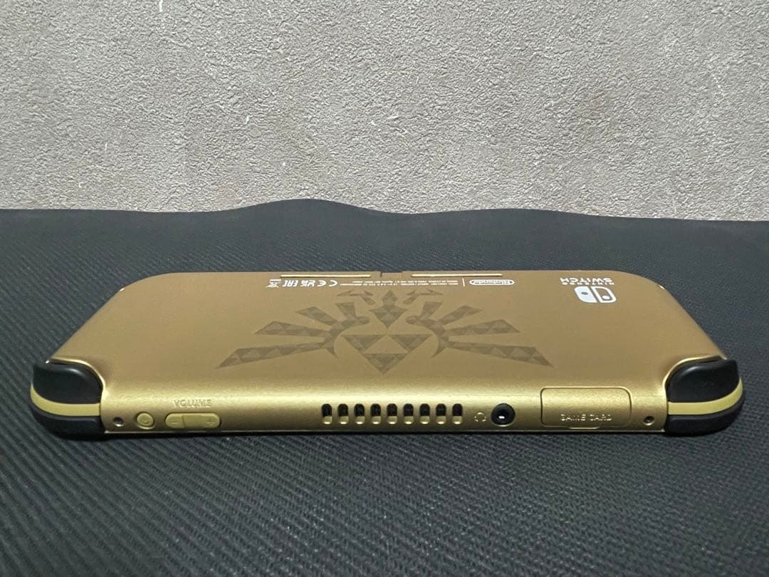 Nintendo Switch Light 本体　ハイラルエディション