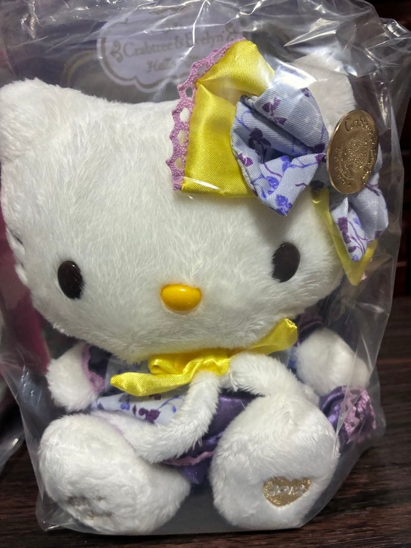 希少激レア 新品 ハローキティ クラブツリー＆イヴリン コラボ ぬいぐるみ 2点