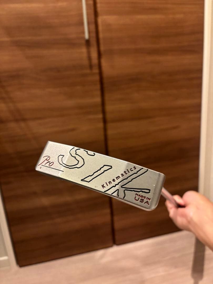 SIK GOLF アームロックパター