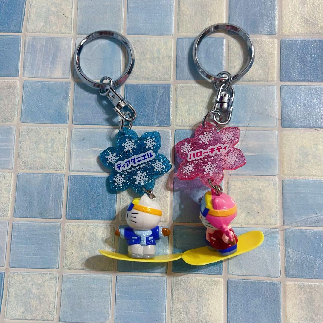 サンリオ　ディアダニエル　ハローキティ スノーボード キーホルダー　ペアセット
