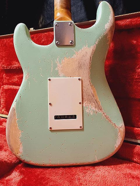 ギター SurfGreen Relic LaquerFinishStratocaster