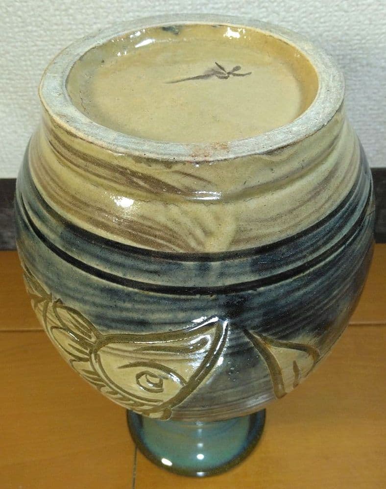 人間国宝 金城次郎 壷屋焼 小花瓶 栞 共箱(本人書付真筆) 壺屋焼 青首花瓶