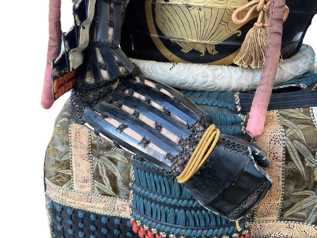 け*屋様 日本美術 時代甲冑 等身大 家紋入 丸に揚羽蝶 鎧兜 一式 面頬 鎧櫃