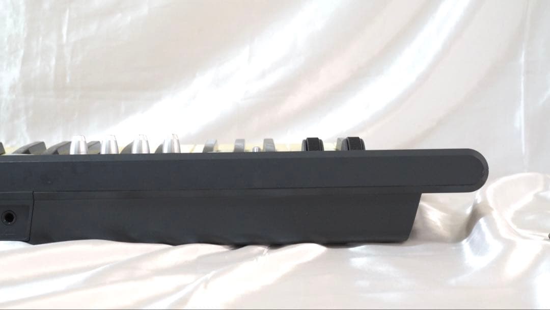 KORG X50 シンセサイザー（61鍵）